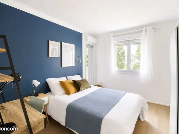 Belle chambre entièrement meublée de 11m² -G007