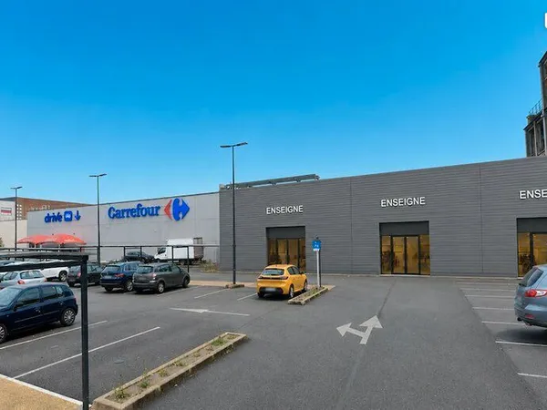 Local commercial 550 m² BEAUVAIS