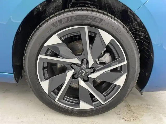 Peugeot 308 hybrid 145 e-dcs6 — photo 50