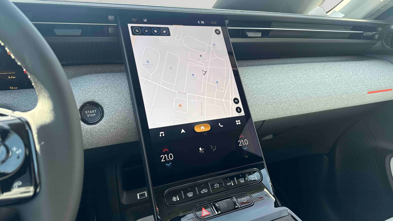 Citroen C5 Aircross Hybride 145 e-DCS6 — photo 16