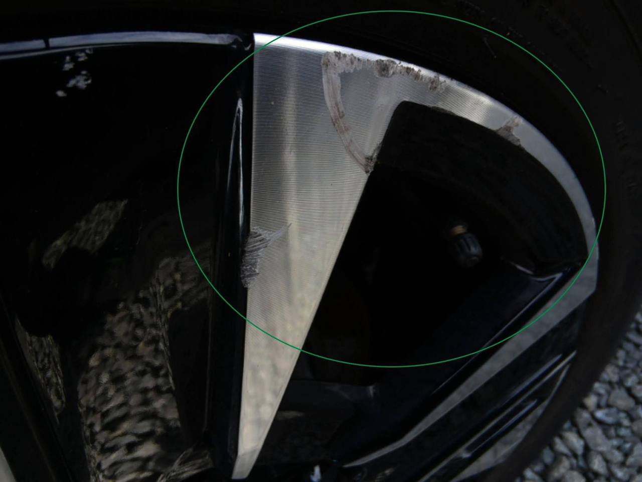 Peugeot 208 — photo 9