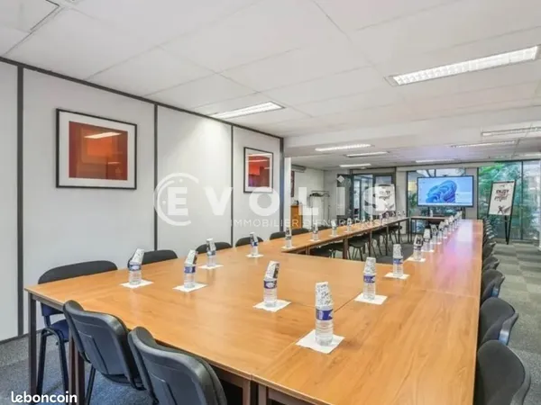 Bureaux 140 m²