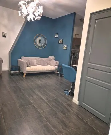 Loue appartement meublé