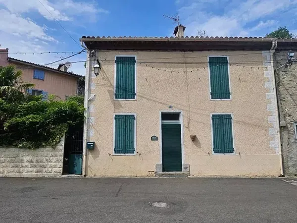 Charmante maison de village avec extérieur
