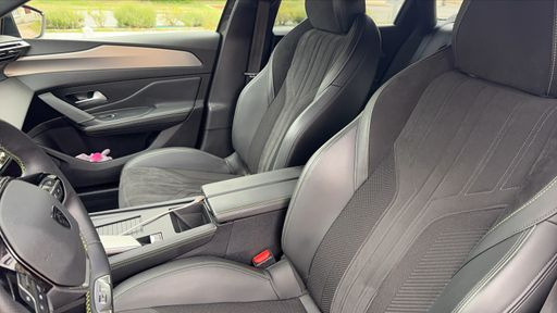Peugeot 308 SW 1.2 PureTech 130 EAT8 - GT – 2023 – 52676 km – Essence – Boîte Automatique — photo 16