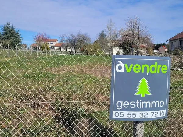 terrain à bâtir sis à FEYTIAT (proche de BOISSEUIL) au Mas Gauthier