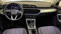 Audi Q3 35 TFSI 150ch Mild Hybrid Design S tronic 7 — photo 11