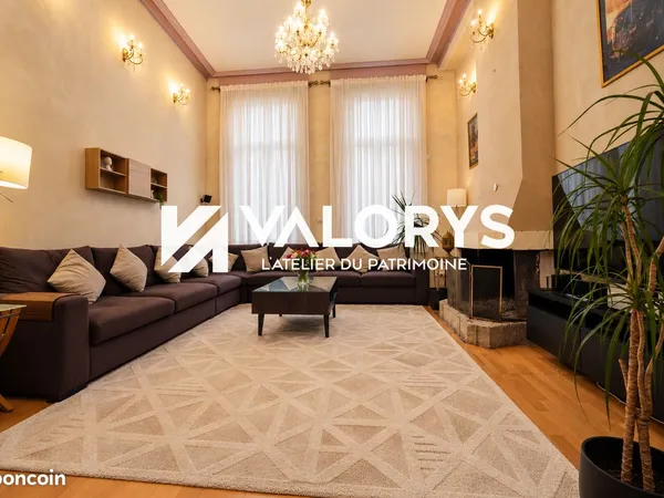 Maison de 200 m² avec beaucoup de charme - 4 à 5 chambres - Terrase et jardin