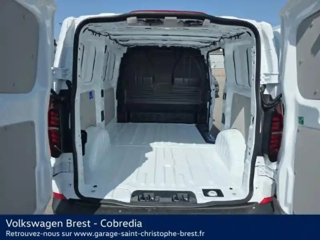 Volkswagen Transporter fg van l1 2.0 tdi 150ch business bva8 — photo 12