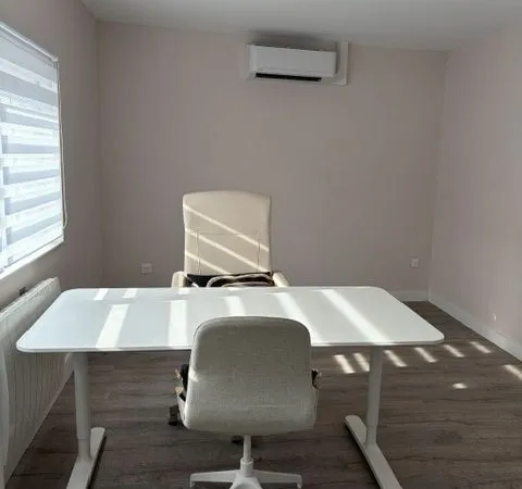 Bureau / poste de travail à louer - Dijon Nord - Parking gratuit