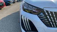 Peugeot 2008 1.2 Hybrid 145ch GT e-DCS6 — photo 17