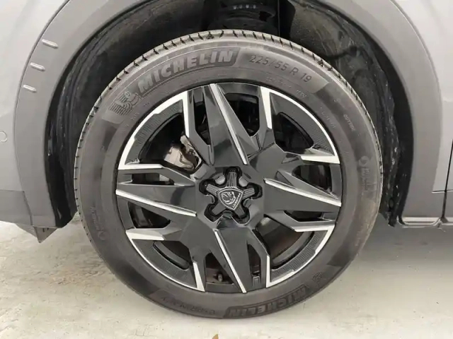 Peugeot 3008 hybrid 145 e-dcs6 — photo 17