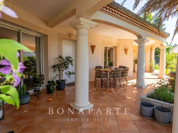 Maison de plain-pied 5 pièces 171 m²
