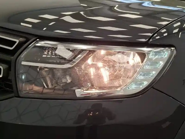 Dacia Sandero sce 75 — photo 30