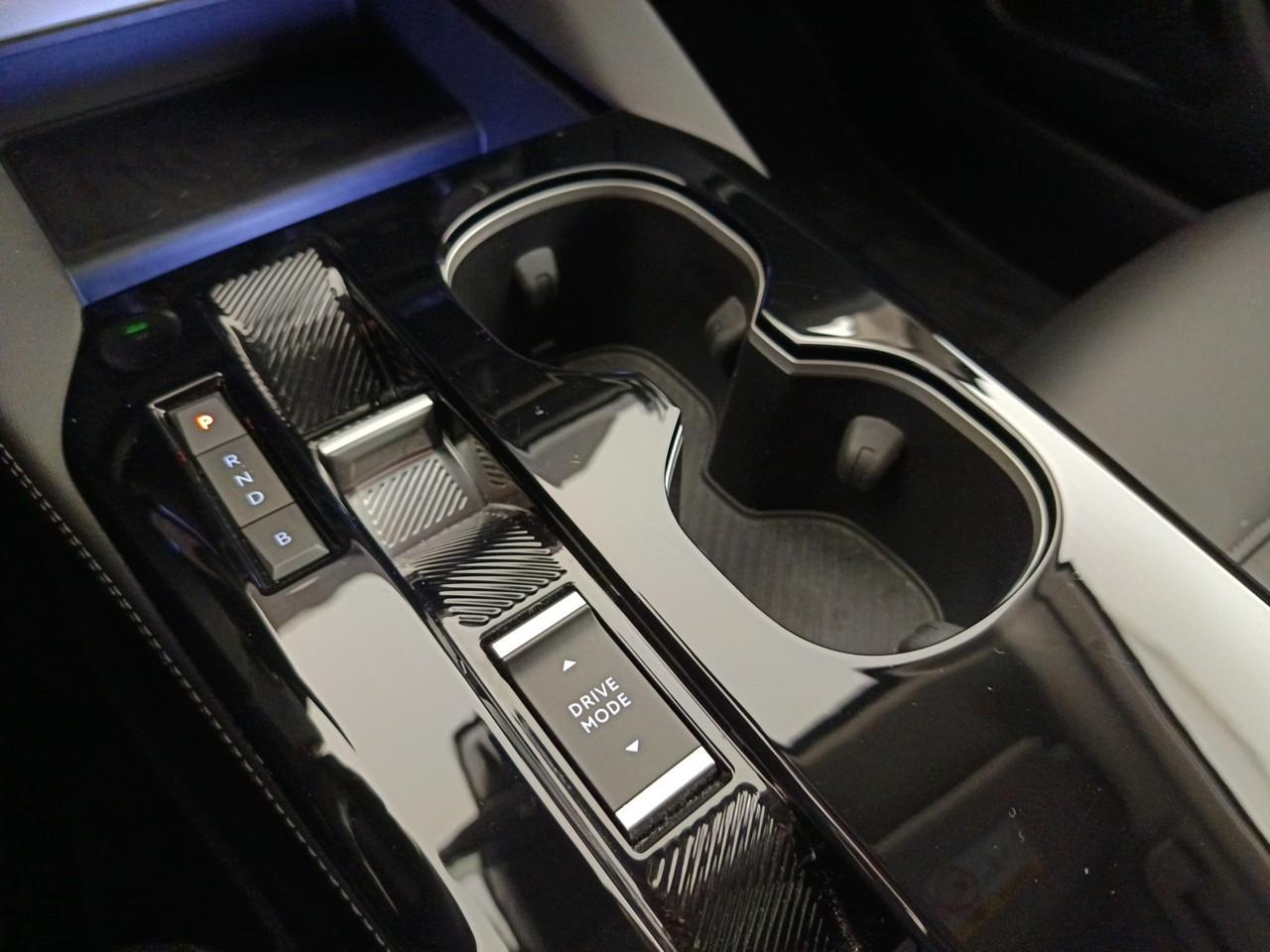 Citroën C5 X hybride rechargeable 225 s&s e-eat8 shine — photo 28