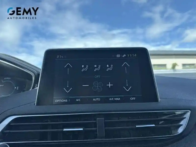 Peugeot 3008 hybrid 225 e-eat8 — photo 19
