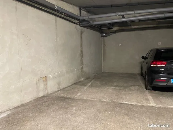 Parking sous-sol face gare