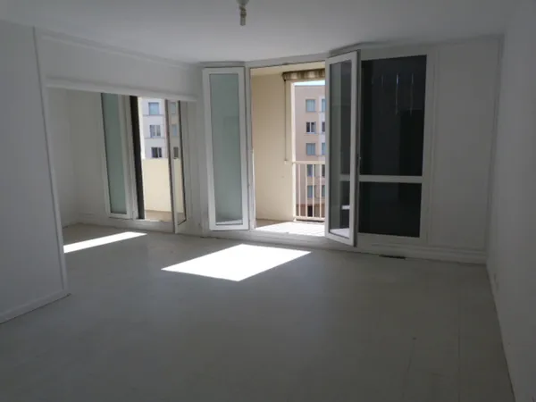 Appartement 3 pièces à louer à Aubenas - Quartier Paillouse - Baza