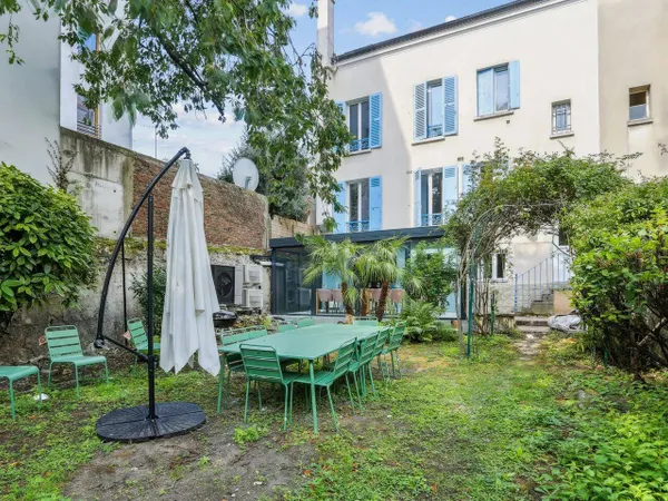 Maison 14 pièces 253 m²