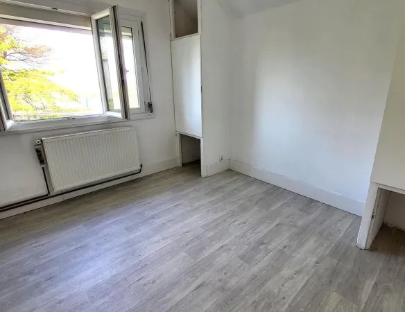 MAISON INDIVIDUELLE SEMI PLAIN PIED, 5 CHAMBRES