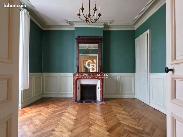 Maison 10 pièces 219 m²