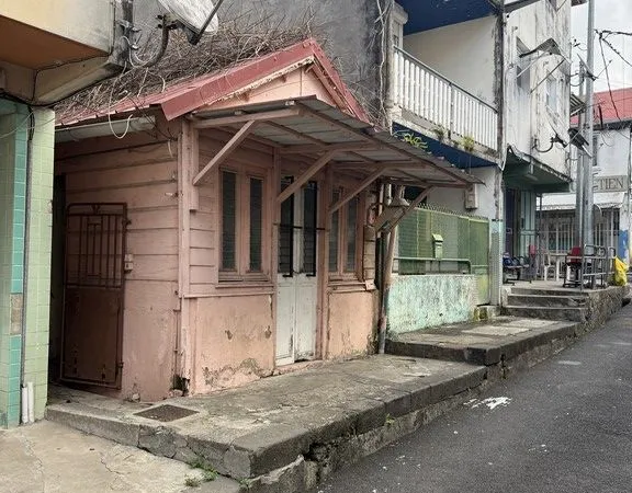 Petite maison de ville - Secteur Fort de France centre