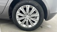 Peugeot 308 1.5 BlueHDi 130ch S&S Allure Pack EAT8 — photo 11