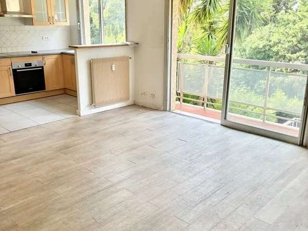 2 PIECES CANNET MAIRIE 54 m2 + BALCON + PARKING