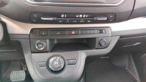 Citroen Jumpy Taille M 2.0 BlueHdi 180 EAT8 - Confort – 2023 – 58310 km – Diesel – Boîte Automatique — photo 22
