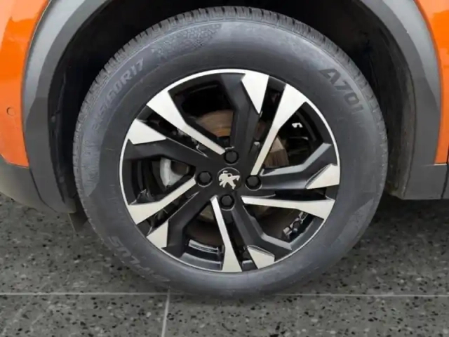 Peugeot 2008 1.2 puretech 130ch s&amp;s gt eat8 — photo 14