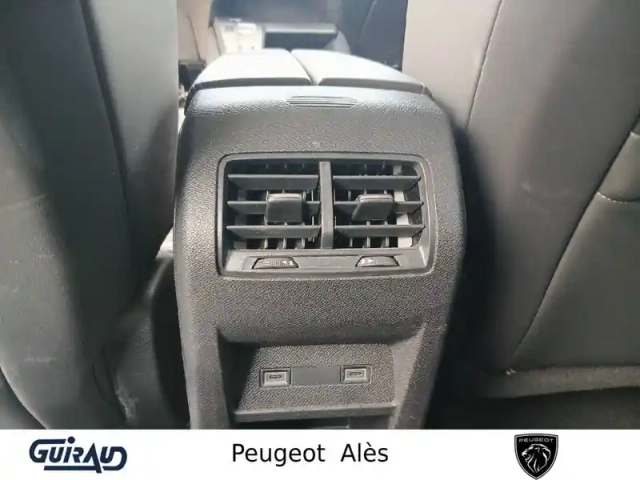 Peugeot 408 puretech 130 ch s&amp;s eat8 — photo 15
