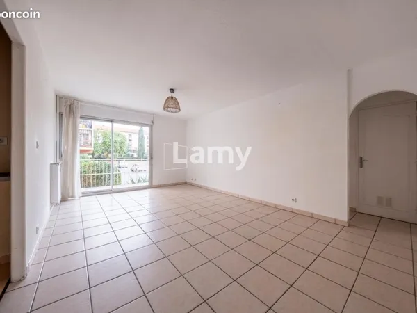 Parking 45 m²