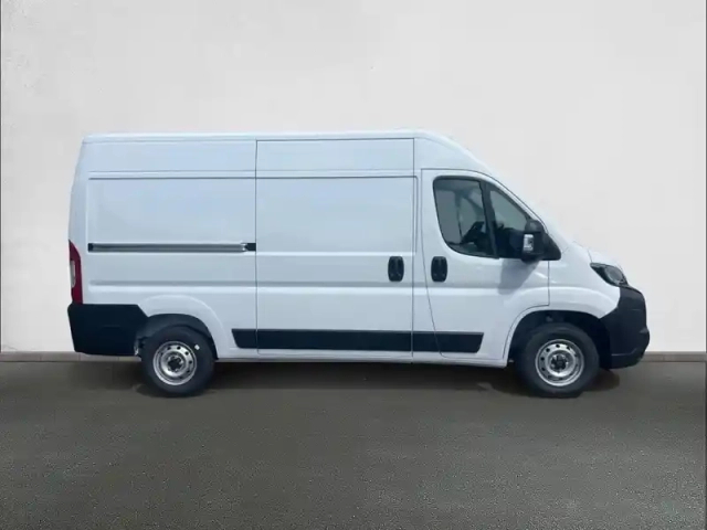 Peugeot Boxer fgn diesel 140 ch l2h2 3.5 t manuelle — photo 4