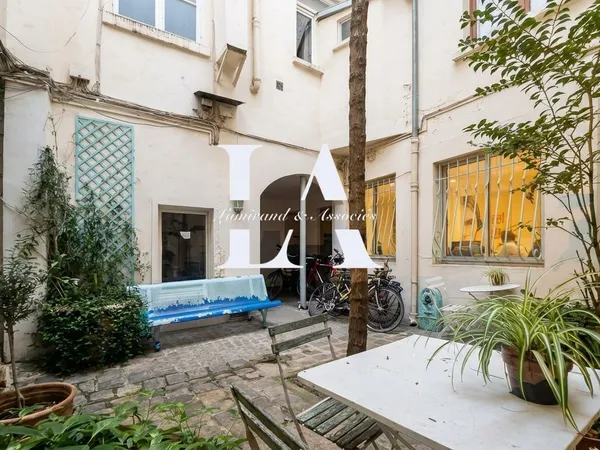 Loue bureau - 65 m² - 3 pièces - Paris