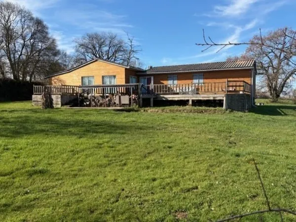 Maison 10 pièces 174 m²
