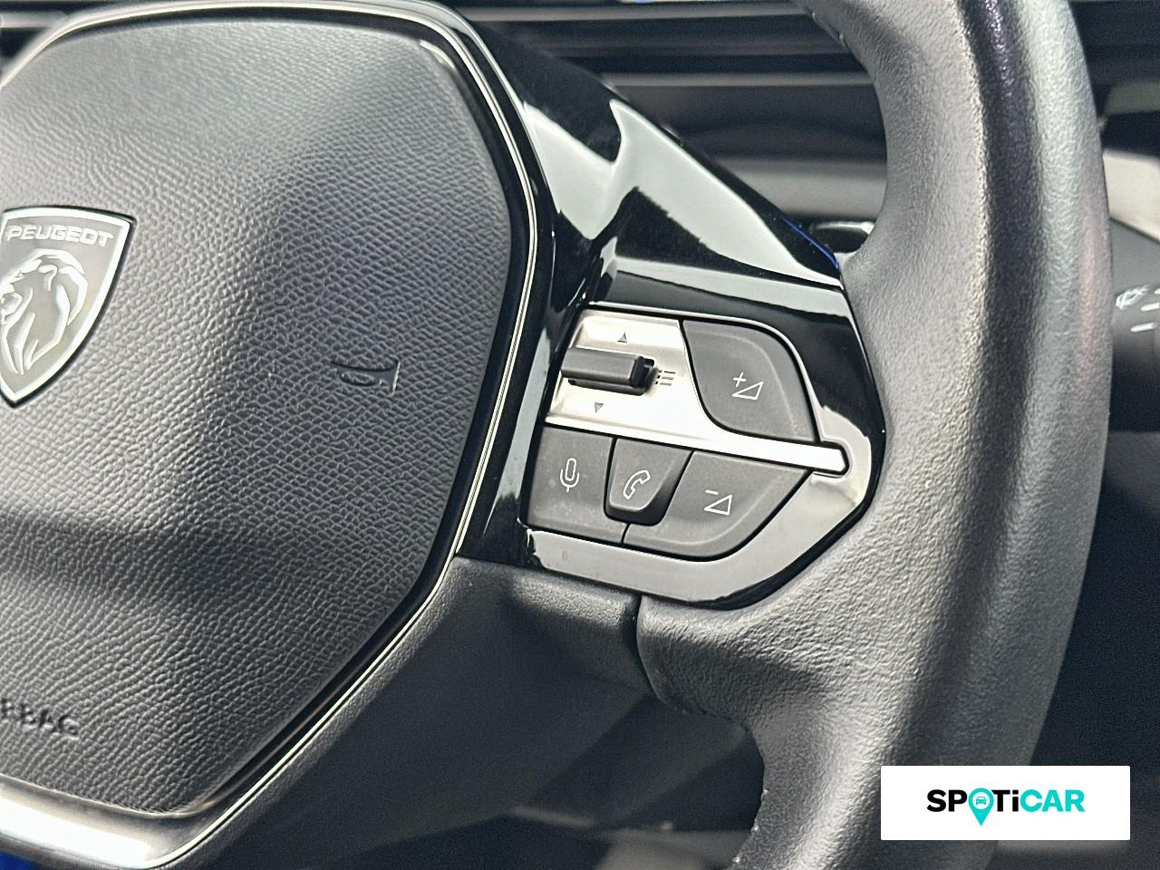 Peugeot 308 phev 180ch allure e-eat8 — photo 16