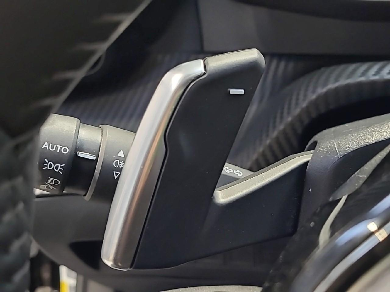 Peugeot 2008 bluehdi 130 s&s eat8 allure pack — photo 28
