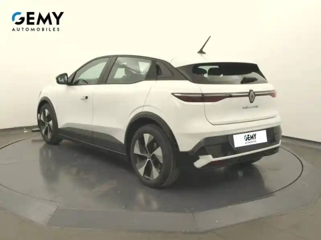Renault Megane e-tech ev60 220 ch super charge — photo 22