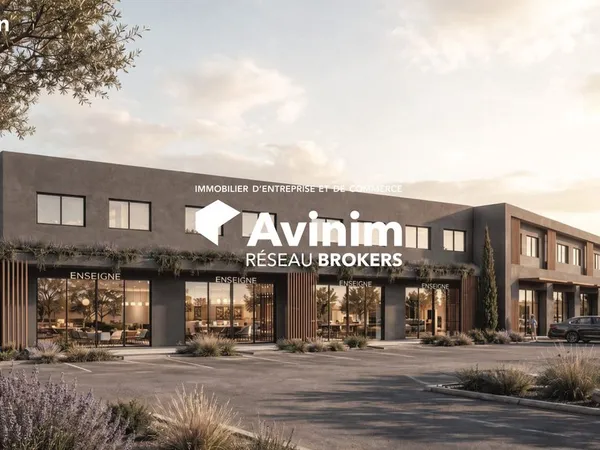Local 890 m² Callian