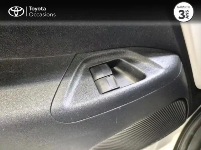 Toyota Aygo 1.0 vvt-i 72ch x-play x-shift 5p — photo 14