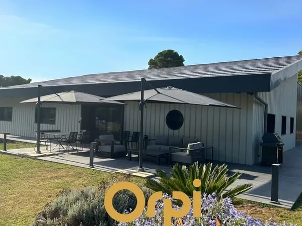 Maison 2 pièces 400 m²
