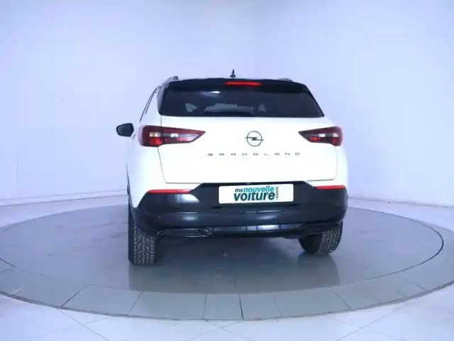 Opel Grandland 1.2 turbo 130 ch — photo 7