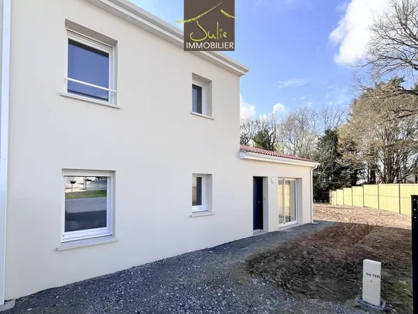 BRESSUIRE Centre - PAVILLON neuf 2026 (3 chambres et terrain).