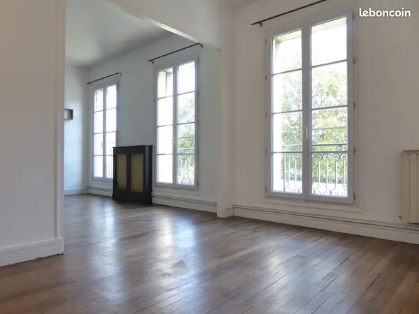 PARTICULIER loue GRAND T2 bis - NANTES CENTRE- 66m²