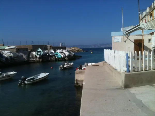 Loue Studio meublé Marseille malmousque