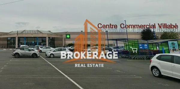 Local commercial 350 m² VILLABE