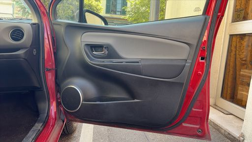 Toyota Yaris 1.5 VVT-i 100 Hybrid E-CVT - Dynamic – 2016 – 112597 km – Hybride essence – Boîte Automatique — photo 28