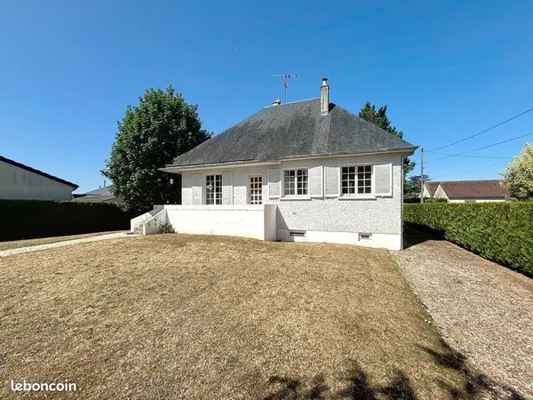 Maison (limite olivet)