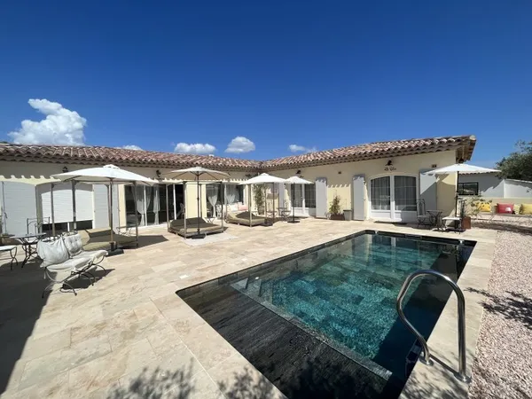 Villa d'exception T5 au calme à Roquebrune Sur Argens 83520