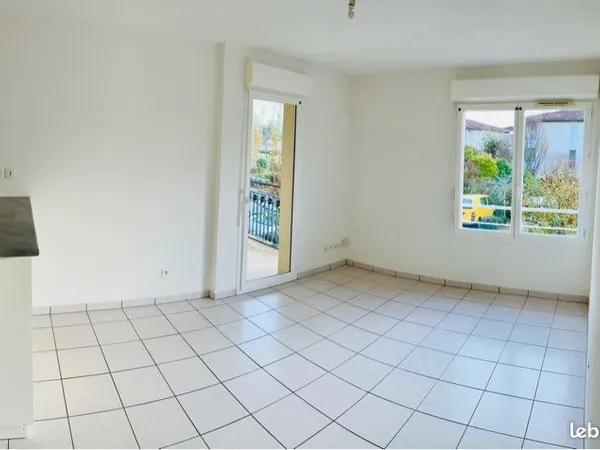 Appartement T2 secteur Lac de Pombonne
